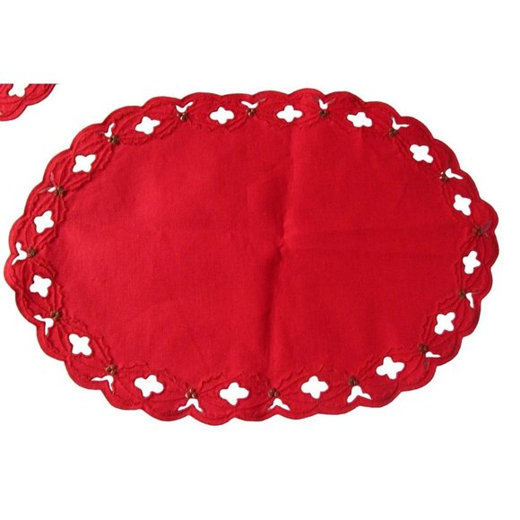 Vintage Embroidered Cutwork Holly Red Christmas Placemats A Set of Four EUC - Picture 11 of 11